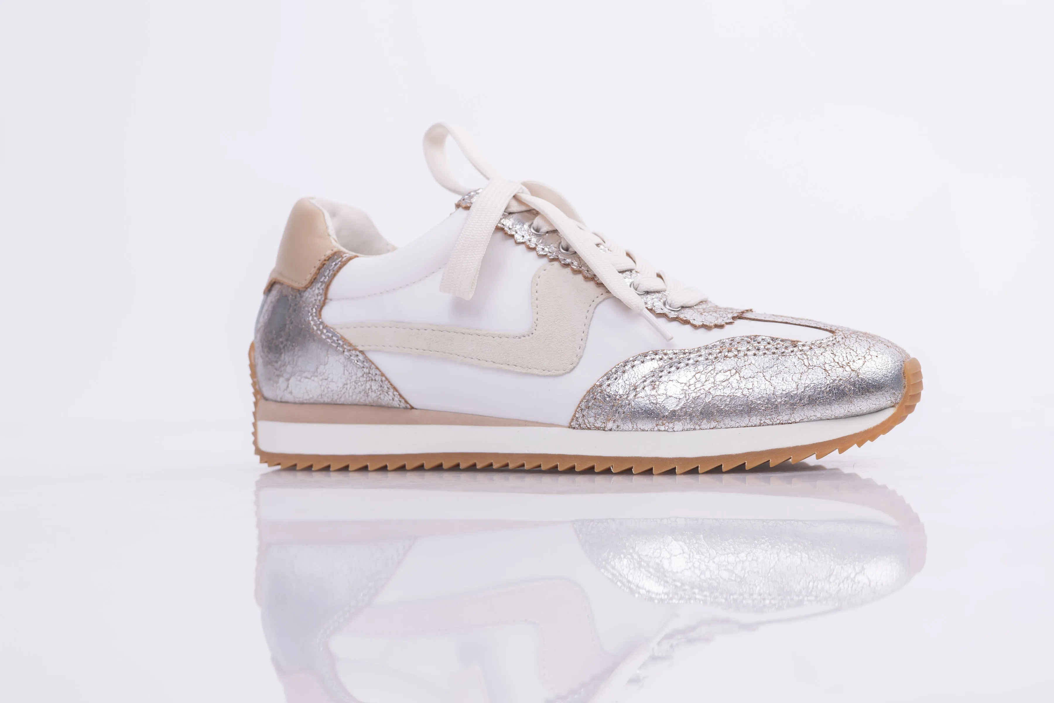 Dolce Vita B.ntcd Sneakers in Silver Multi